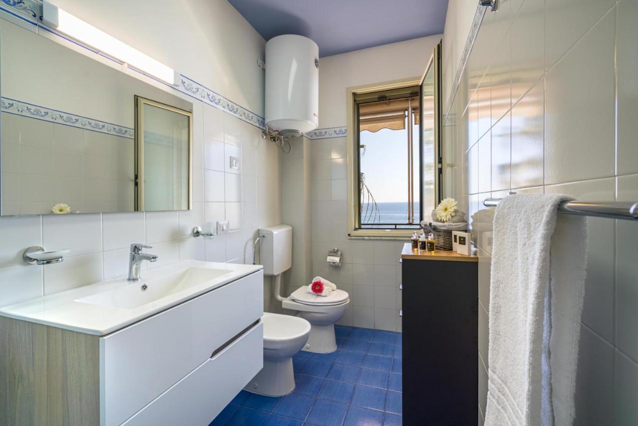شقة Loft Balcone Sul Mare يتوجاني المظهر الخارجي الصورة