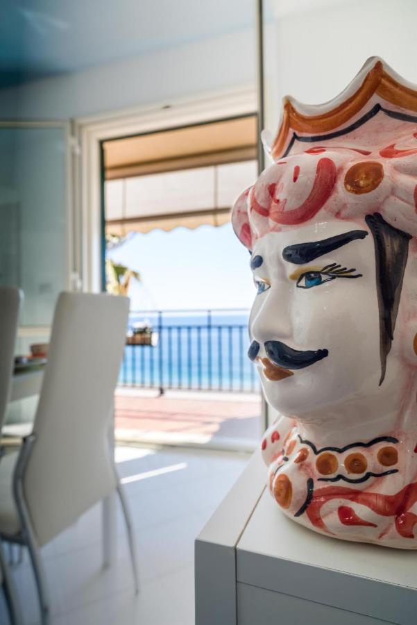 شقة Loft Balcone Sul Mare يتوجاني المظهر الخارجي الصورة