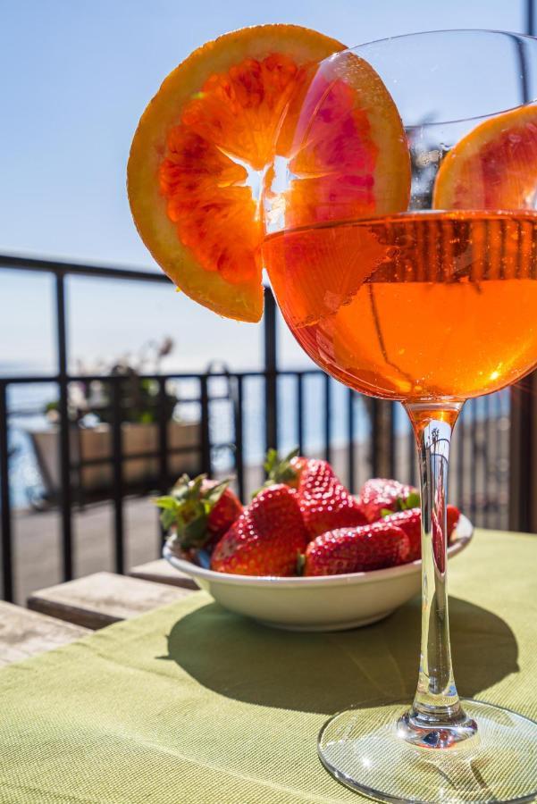 شقة Loft Balcone Sul Mare يتوجاني المظهر الخارجي الصورة