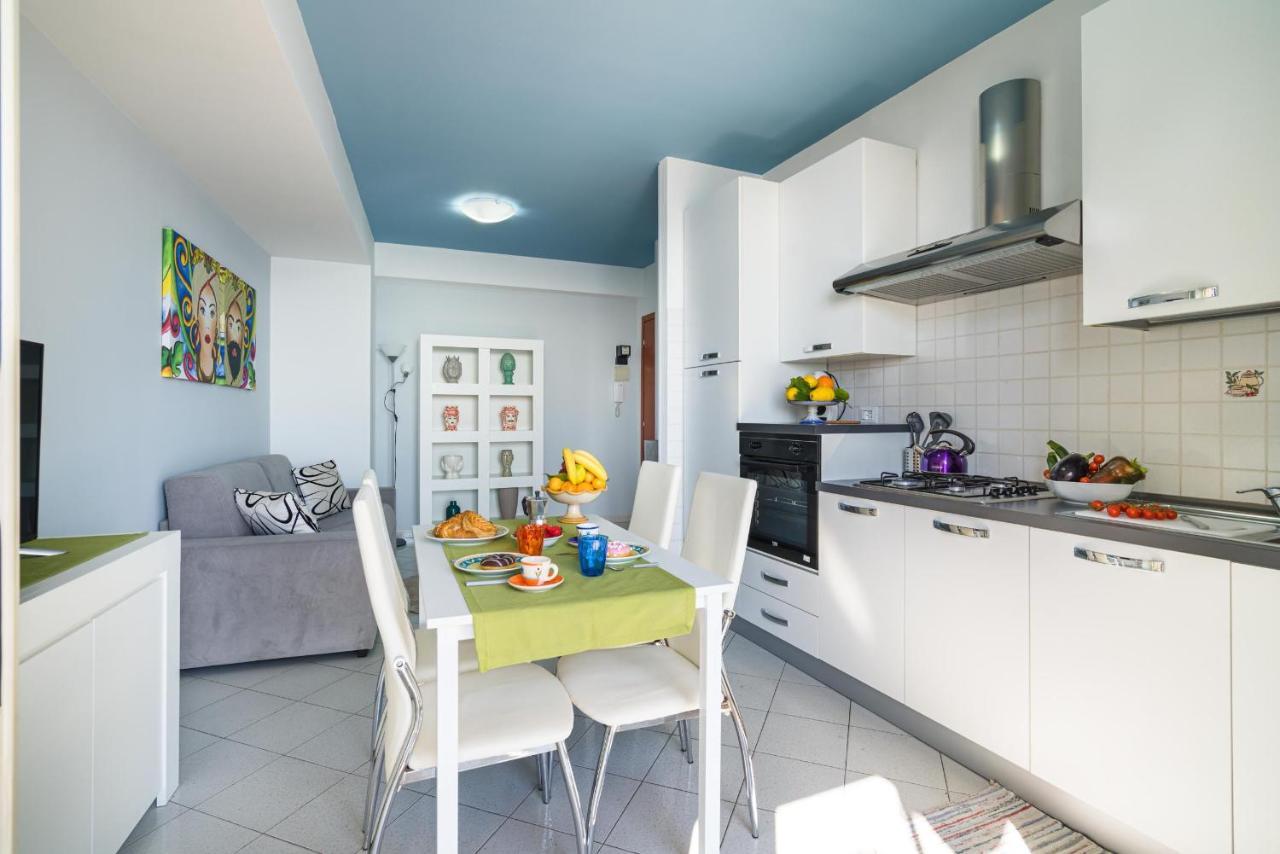 شقة Loft Balcone Sul Mare يتوجاني المظهر الخارجي الصورة